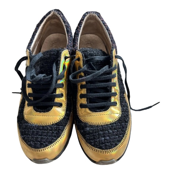 Chanel sneakers in very good condition size 37.5 - Picture 1 of 6
